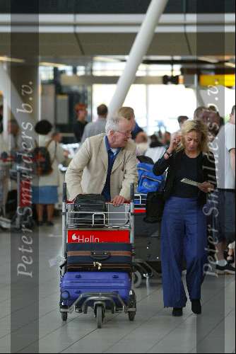 Schiphol 15 juli 2002
Wik Jongsma met vriendin