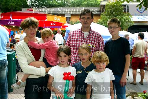 Wassenaar 8juli 2003
Nieuwe show in duinrell
Andre Rouvoet met vrouw en kinderen