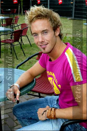 Amsterdam 22 juli 2003
Presentatie NET 5 SBS ^ en Veronica bij panama.
Charly Luske