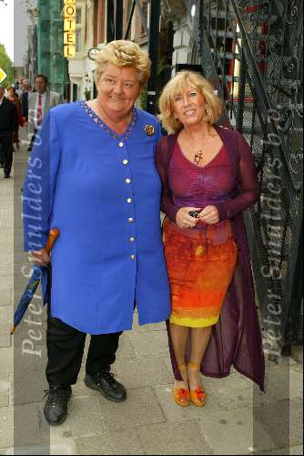 Amterdam 2 juli 2003
Premiere henk v d meyden in carre
Erica Terpstra en Willeke Alberti