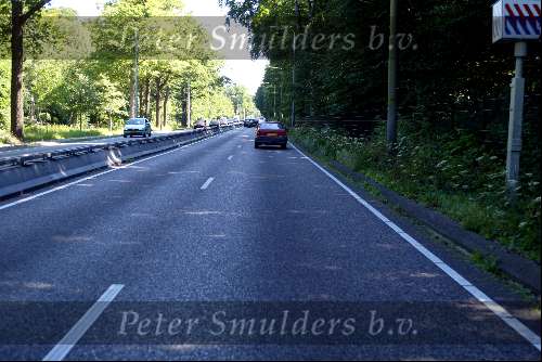 Wassenaar 12 juli 2003 
ter hoogte van landgoed de horsten flitst de gemeente wassenaar er vrolijk op los met een flitspaal