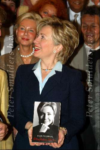 Amsterdam 2 juli 2003
Hillary Clinton in amstel hotel tijdens presentatie van haar boek