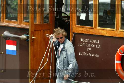 Amsterdam  8 juli 2003
Jeroen Pauw  op zijn woonboot