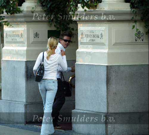 Amsterdam 18 juli 2003
Johnny de Mol jr en Chantal Janzen bezoeken het amstel hotel