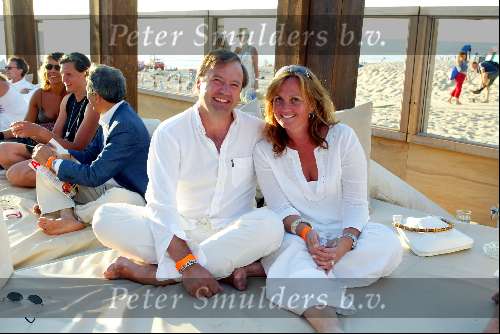 Bloemendaal 14 juli 2003
Modeshow wolford bij strandtent Bloemendale
Laura Ruiters met vriend