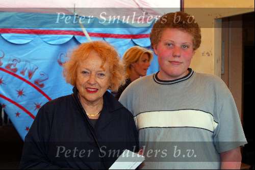Amsterdam 8 juli 2003
premiere circus Renz bij de RAI
Marianne Berk met kleinzoon