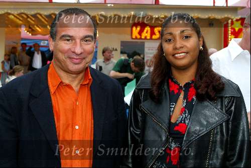 Amsterdam 8 juli 2003
Premiere circus Renz bij de RAI
Maurice de Hond met vrouw