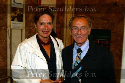 Amterdam 2 juli 2003
Premiere henk v d meyden in carre
Mini met vrouw