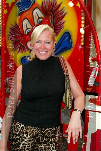 Amsterdam 8 juli 2003
Premiere circus Renz bij de RAI
Monique Collignon