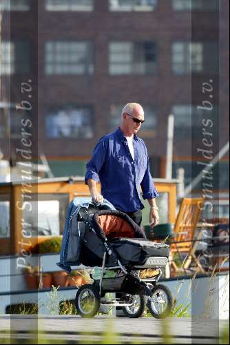 Amsterdam 9 juli 2003  
Peter Faber achter de kinderwagen