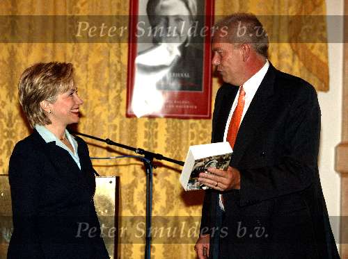 Amsterdam 2 juli 2003
Hillary Clinton in amstel hotel met Roel Pieper