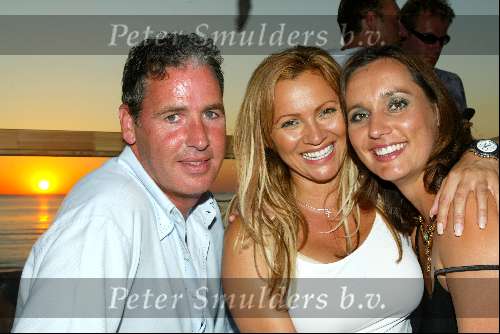Bloemendaal 14 juli 2003
Modeshow Wolford bij strandtent Bloemendale
Tatjana met Ewald en Miranda