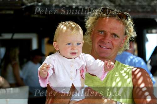 Marbella 25 juli 2003
Wino Omtzigt met zijn zoontje bij nicky beach