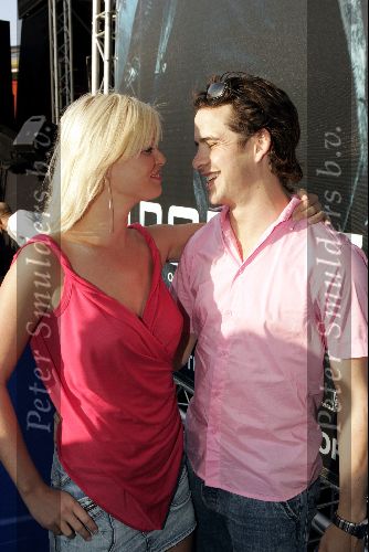 Amsterdam 29 juli 2004
Premiere I Robot in Pathe Arena.
Bridget Maasland met vriend