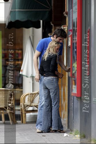 Amsterdam 1 juli 2004
Xander de Buisonje met  Chantal Bles op v Baerlestraat