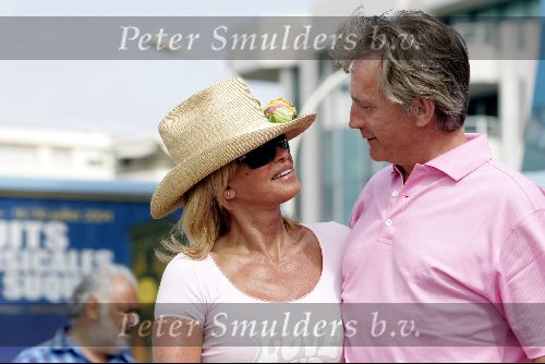 Cannes 19 juli 2004
Hans Breukhoven , Connie Breukhoven