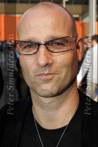 Amsterdam 29 juli 2004
Premiere I Robot in Pathe Arena.
Eddy Zoe met zonnebril.