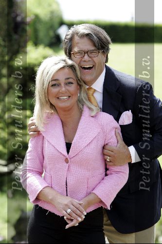 Arnhem 3 juli 2004
Emile Ratelband met zijn vriendin Dorien Hoes