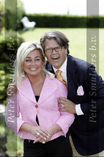 Arnhem 3 juli 2004
Emile Ratelband met zijn vriendin Dorien Hoes