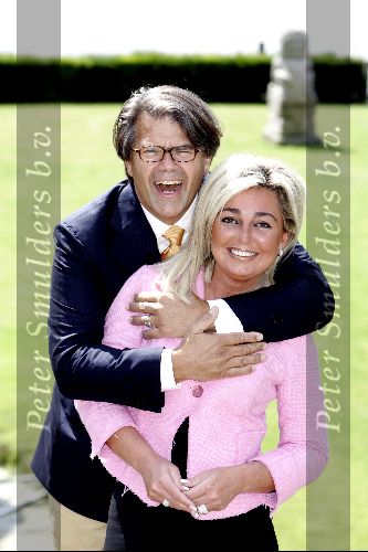 Arnhem 3 juli 2004
Emile Ratelband met zijn vriendin Dorien Hoes