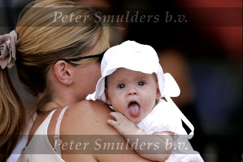 Amsterdam 29 juli 2004
Danielle Overgaag met dochter Fiene