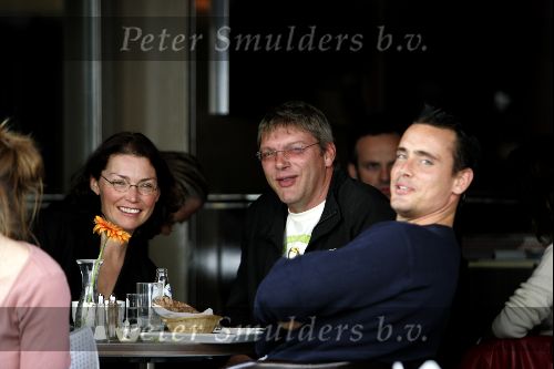 Amsterdam 1 juli 2004
Francis (tommy Hilfiger) en de direkteur van Diesel op de pc hooftstraat.