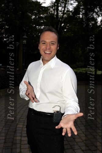 Eindhoven 6 juli 2004
Frans Bauer 14 kg afgevallen.