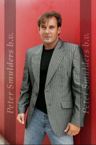 Amsterdam 20 juli 2004
Perspresentatie SBS ^ NET5 en Veronica.
Gerard Joling