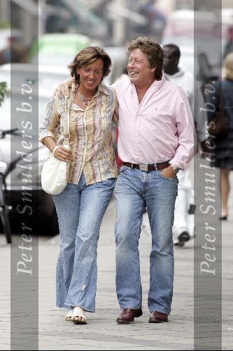 Amsterdam 21 juli 2004
Hans Kazan verliefd met vrouw op PC Hooftstraat
