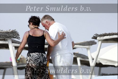 St Tropez 23 juli 2004
Harry Mens met zijn ex vrouw Suze Mens