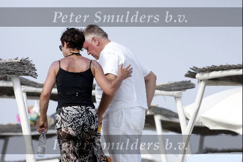 St Tropez 23 juli 2004
Harry Mens met zijn ex vrouw Suze Mens