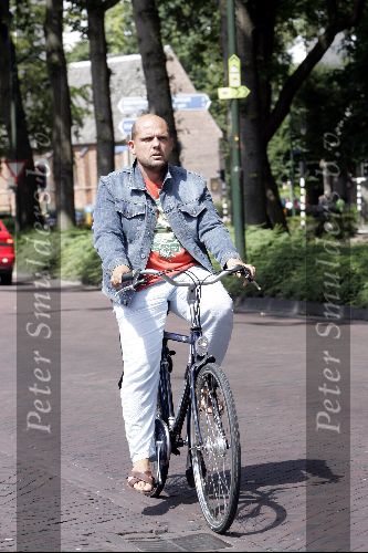Laren 26 juli 2004
Jaap v Zweden op fiets.