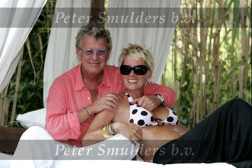 Sant tropez 24 juli 
Jan des Bouvrie en Monique des Bouvrie bij Nikki Beach