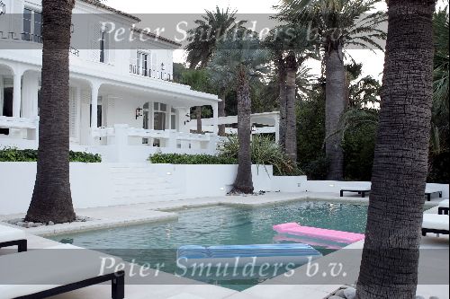 St Tropez 24 juli 2004
Zwembad bij huis Jan des Bouvrie en Monique des Bouvries