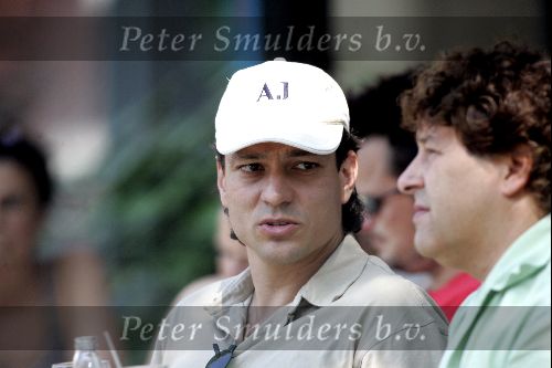 Amsterdam 29 juli 2004
Jari Litmanen en David Endt op terras bij Joffers in Cornelis Schuytstraat