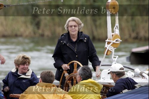 Muiden 4 juli 2004
Koningin Beatrix en Prins Friso varen op Groene Draeck