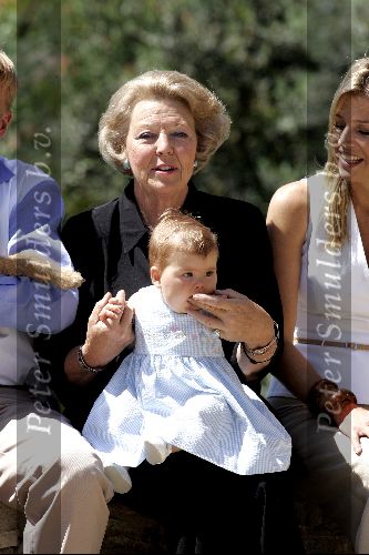 Tavernelle 9 juli 2004
Fotomoment op vakantie bij Prins Willem Alexander Maxima en prinses Amalia.