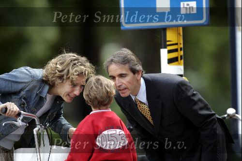 Amsterdam 6 juli 2004
Leo de Later met vrouw en zoontje op  Beethovenstraat