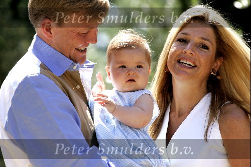 Tavernelle 9 juli 2004
Fotomoment op vakantie bij Prins Willem Alexander Maxima en prinses Amalia.