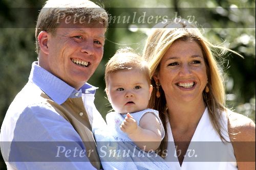 Tavernelle 9 juli 2004
Fotomoment op vakantie bij Prins Willem Alexander Maxima en prinses Amalia.