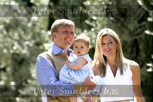 Tavernelle 9 juli 2004
Fotomoment op vakantie bij Prins Willem Alexander Maxima en prinses Amalia.