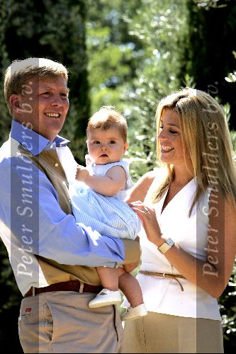 Tavernelle 9 juli 2004
Fotomoment op vakantie bij Prins Willem Alexander Maxima en prinses Amalia