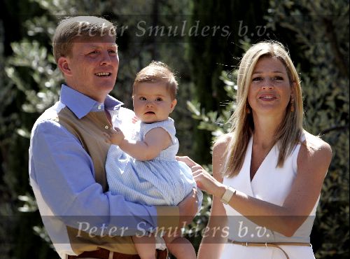 Tavernelle 9 juli 2004
Fotomoment op vakantie bij Prins Willem Alexander Maxima en prinses Amalia