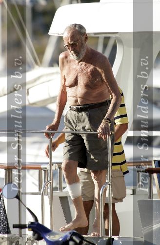 Porto Ercole 9 Juni 2004
Prins Bernhard met been in verband op de Jumbo VI