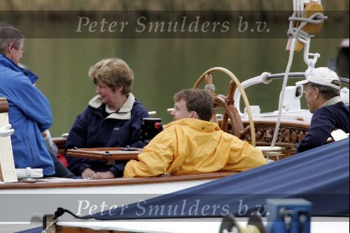 Muiden 4 juli 2004
Koningin Beatrix en Prins Friso varen op Groene Draeck