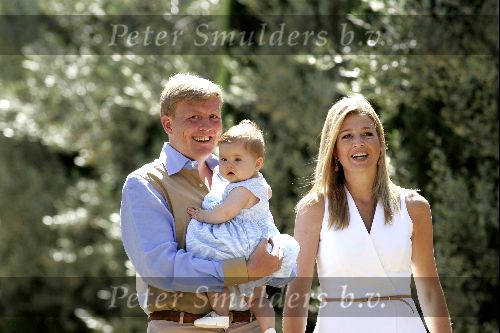 Tavernelle 9 juli 2004
Fotomoment op vakantie bij Prins Willem Alexander Maxima en prinses Amalia.