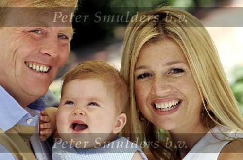 Tavernelle 9 juli 2004
Fotomoment op vakantie bij Prins Willem Alexander Maxima en prinses Amalia.