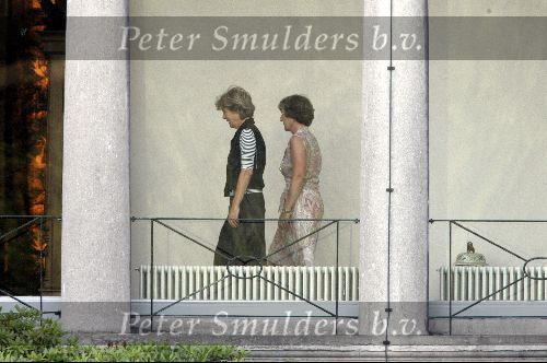 Soestdijk 29 juni 2004
93e Verjaardag Prins Bernhard op Soestdijk.
Prinses Margriet & Prinses Irene