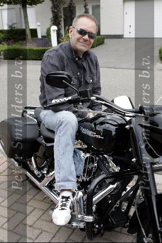 Westervoort 2 juli 2004
Rob de Nijs op Harley Davidson