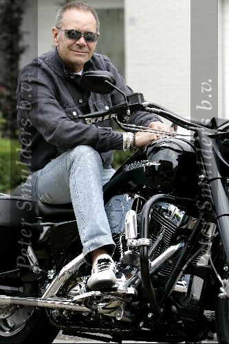 Westervoort 2 juli 2004
Rob de Nijs op Harley Davidson
